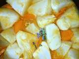 Seiche au safran en jubilé de carottes, fleurs de romarin
