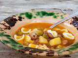 Soupe aux haricots borlotti, pommes de terre et céleri
