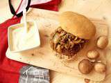 Hamburger Aux Champignons De Paris Et Sauce Au Poivre