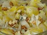 Salade d'endives au roquefort et aux noix