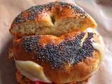 Bagel Chorizo, Cream Cheese, Basilic & Ossau Iraty