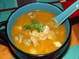 Soupe de poulet au wok aux accents Thaï