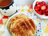 #glutenfree #pita with smoked cheese, fresh #strawberries and