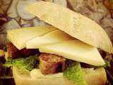 Oc’burger : le burger occitan à la saucisse de Toulouse, Bethmale et crème de Rocamadour