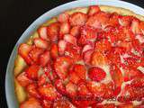Tarte pâtissière aux fraises et noisettes