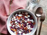 Salade de chou rouge, carottes, feta et huile de noisettes