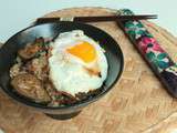 Wok de riz teriyaki-sésame aux courgettes