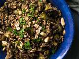 Salade Épicée de Riz Complet, Choux de Bruxelles & Cacahuètes