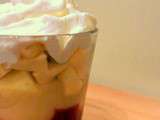 Verrine pomme, compote, coulis fruits rouges & chantilly