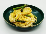 Spaghetti à la crème de feta et mascarpone citronnée et asperges grillées
