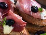 Bruschetta de jambon Serrano à la tapenade de figues et d’olives « pour un italiano »