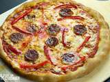 Pizza au chorizo et poivron rouge