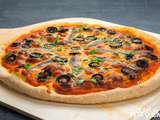 Pizza aux anchois, olives noires et câpres (pizza à la puttanesca)