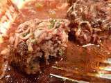 Boulettes de boeuf aux herbes sauce au vin rouge