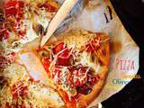 Pizza aux Tomates, Olives & Fromage