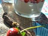 Fontainebleau à la réglisse et son coulis de fraises pour le Yummy Day Bikini