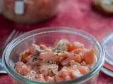 Tatare de saumon mariné et dès de poire (citron, sauce soja, miel, gingembre et cannelle)