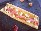 Crêpe salée au jambon cru, chèvre, figue et noix