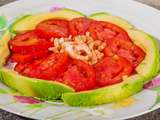 Salade d’avocat aux tomates et aux crevettes