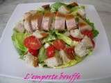 Salade: Laitue, poulet, tomates cerises, gruyère et ses croutons