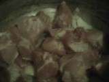 Gites de porc au curry, créme fraiche