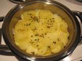 Compotée de pommes de terre aux oignons et au thym en cuisson basse température