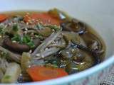 Soupe de nouilles soba aux champignons shiitake