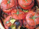 Tomates farcies aux courgettes & aux olives
