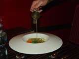 Julien Jacqueton, Le Maxens : Ravioles de foie gras, légumes croquants et bouillon de volaille