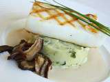 Blanc de Seiche Grillé, Embeurré de Pomme Terre et Emulsion aux Cèpes