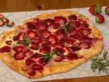 Pizza aux fraises, mascarpone et romarin