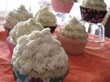 Cupcakes au citron et graines pavot avec topping au fromage philadelphia, citron et pavot