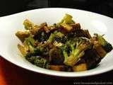 Délicieux tofu fumé sauté au brocoli recette vegan végétarienne