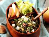 Bento déjeuner, salade de quinoa aux raisins secs et petits pois