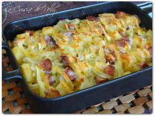 Gratin de Chou, saucisse de Morteau, Pommes de terre et Reblochon