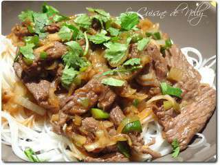 Wok de Boeuf sauté aux Oignons