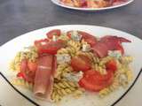 Salade plaisir Pasta pesto, tomate, gorgonzola et jambon forêt noire