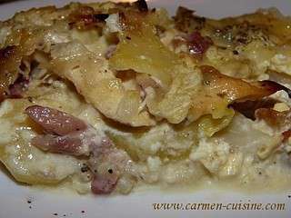 Gratin de pommes de terre, chou fleur et blanc de poulet à la tartiflette