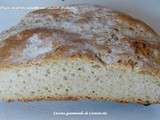 Pain cuit en cocotte au levain Bichon