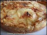 Tarte Savoyarde feuilletée aux oignons et au vin blanc