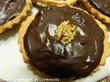 Tartelettes aux noix et crème caramel au beurre salé