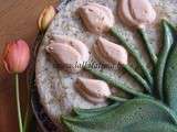 Tulipe de poisson sur un lit de pâtes froides