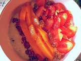 Smoothie bowl skyr, banane, fraises et baies