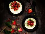 Pavlova fraise-coco