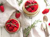 Verrines mousse romarin et fraises rôties au balsamique