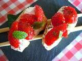 ☼ tartines chèvre-fraises-miel ☼