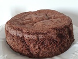 Génoise au chocolat ultra facile pour layer cake - La Machine à Explorer