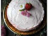 Gâteau glacé aérien aux fraises