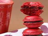 Macarons Rouge Passion, Ganache Corsée & Poivron Confit