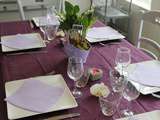 Table violette et mauve pour le 1er mai